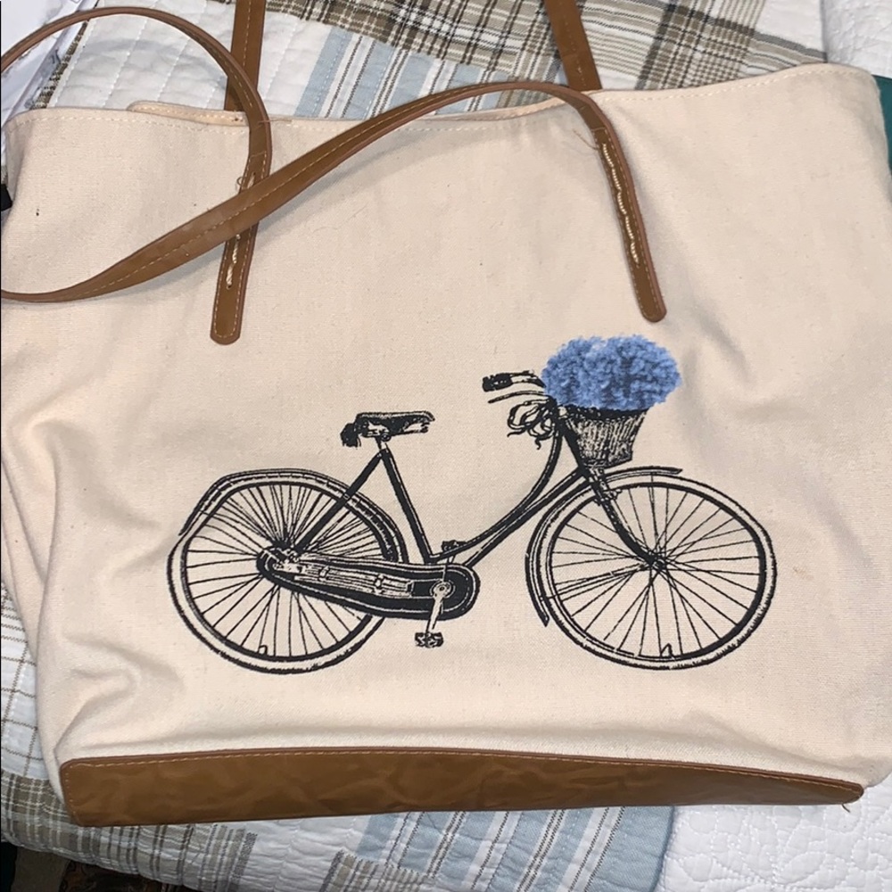 (SOLD!!!) Cute small duffle bag!